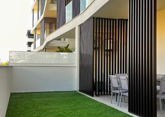 Apartmán Litoralblue Private Garage&terrace Pool View Flat *