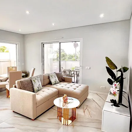 Апартаменты Litoralblue Private Garage&terrace Pool View Flat *