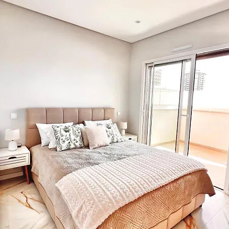 Litoralblue Private Garage&terrace Pool View Flat * Прайя-да-Роча