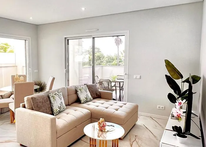 Апартаменты Litoralblue Private Garage&terrace Pool View Flat *